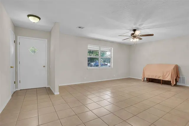 Photo 5 — 117 E 4th Street, Erick, OK 73645