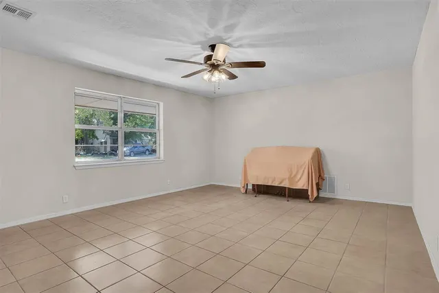 Photo 6 — 117 E 4th Street, Erick, OK 73645