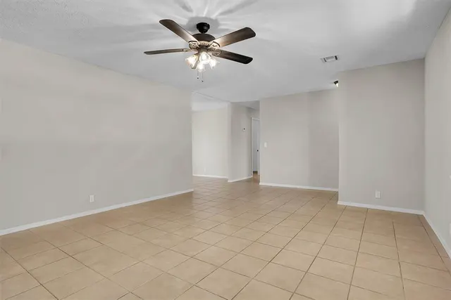 Photo 7 — 117 E 4th Street, Erick, OK 73645