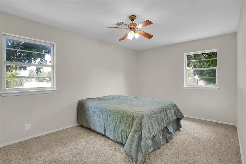 Photo 17 — 117 E 4th Street, Erick, OK 73645