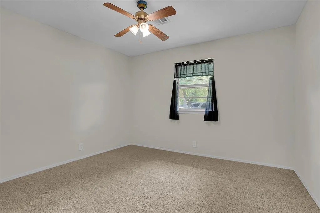 Photo 21 — 117 E 4th Street, Erick, OK 73645