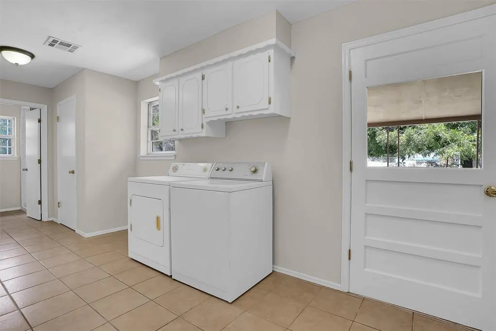 Photo 26 — 117 E 4th Street, Erick, OK 73645