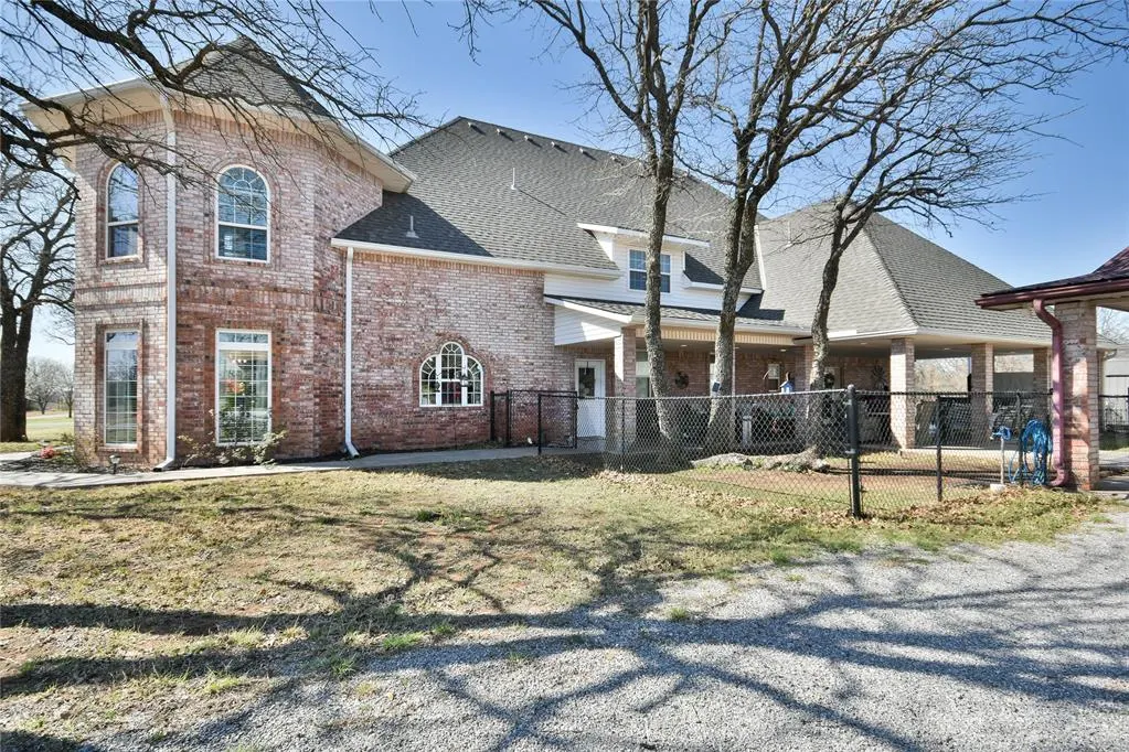 Photo 3 — 165170 Heffington Road, Marlow, OK 73055