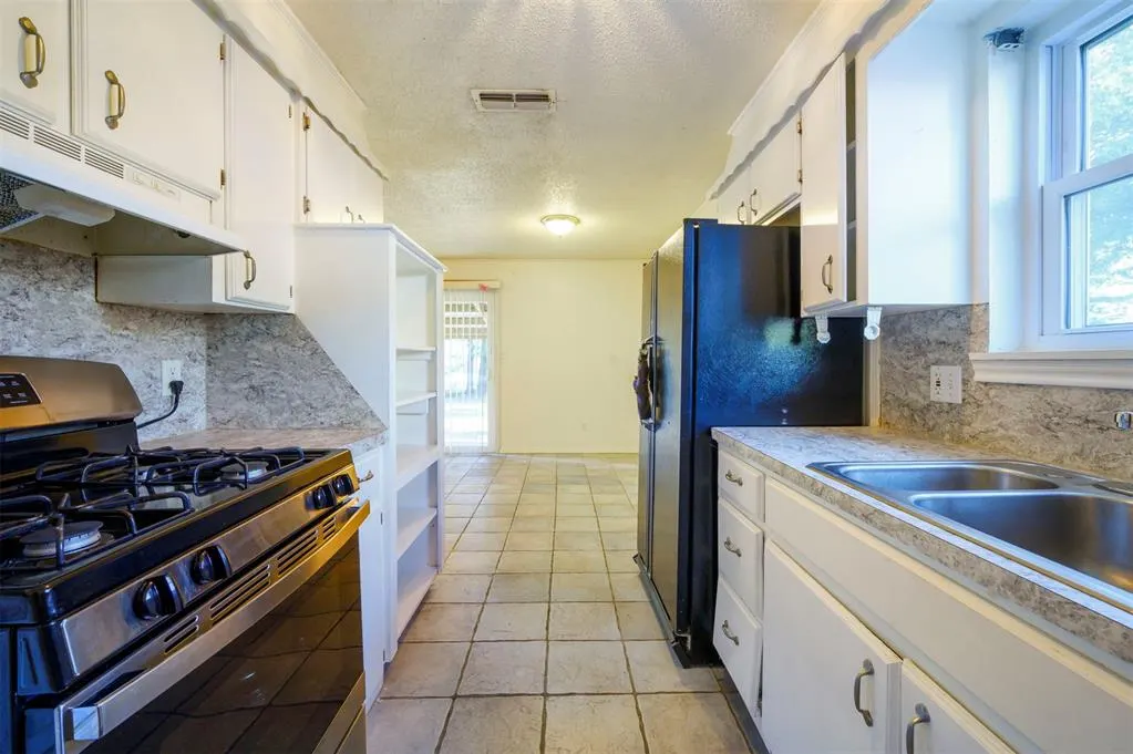 Photo 15 — 1502 Arthur Street, Idabel, OK 74745