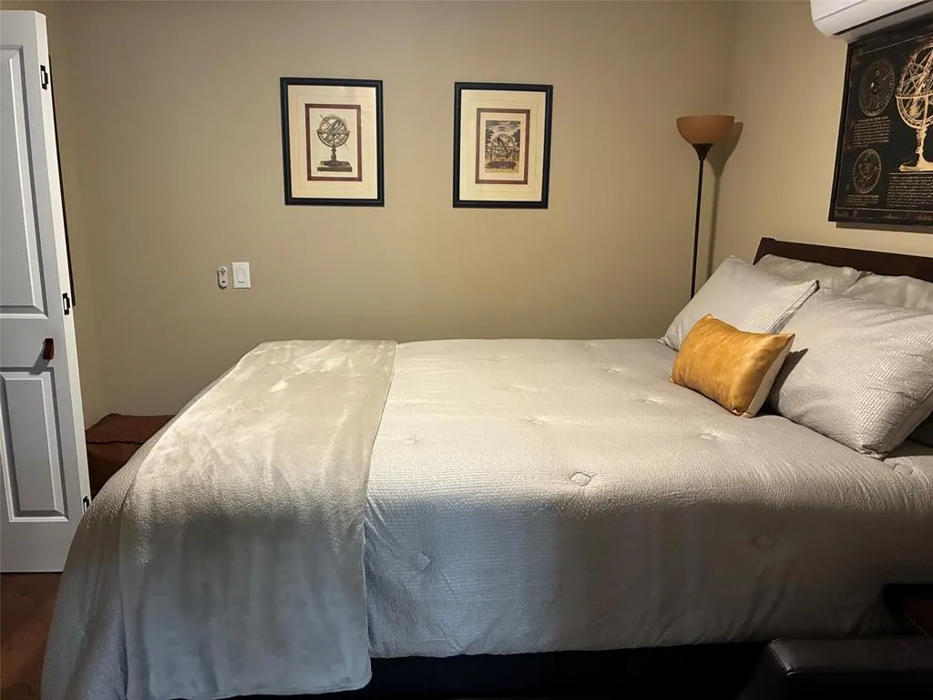 Photo 9 — 220 S Ponca Avenue, Norman, OK 73071