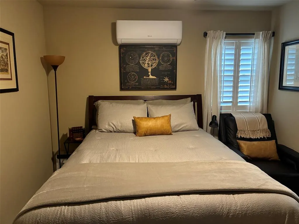 Photo 10 — 220 S Ponca Avenue, Norman, OK 73071