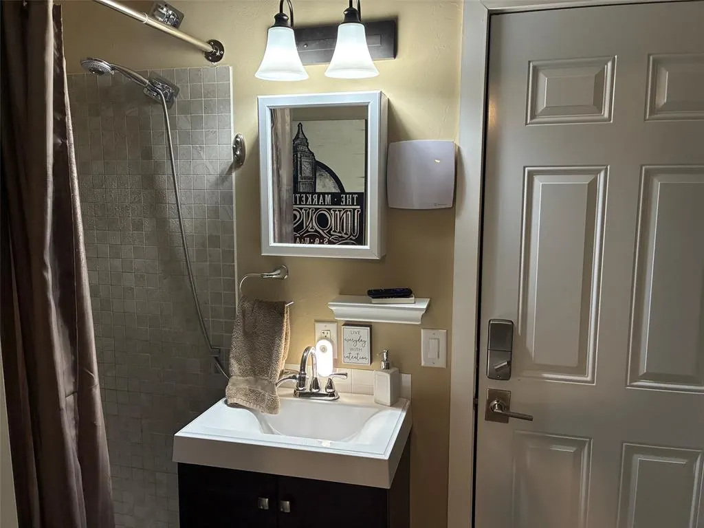 Photo 13 — 220 S Ponca Avenue, Norman, OK 73071