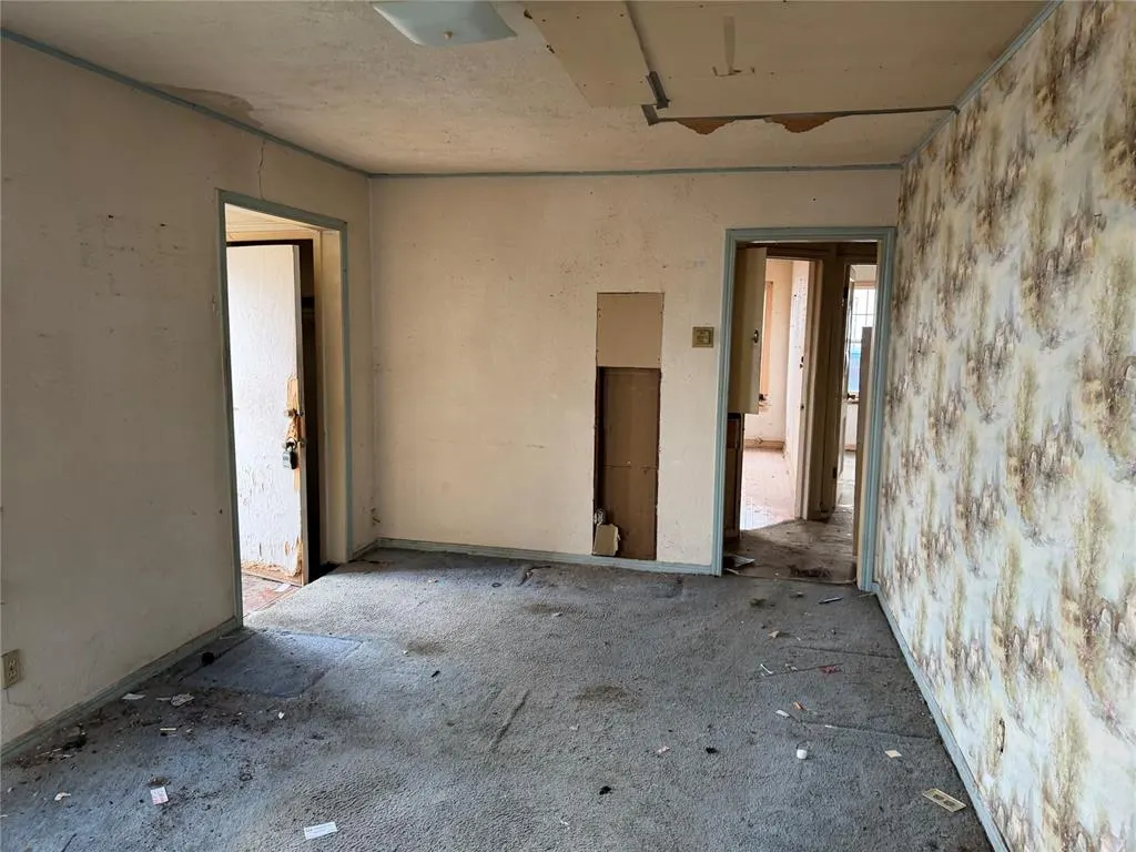 Photo 5 — 3105 S Independence Avenue, Oklahoma City, OK 73119