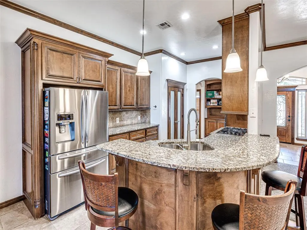 Photo 5 — 2923 SE 5th Street, Moore, OK 73160