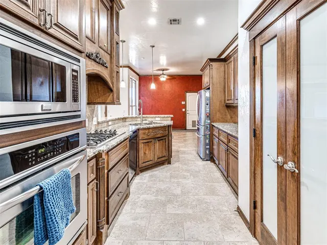 Photo 8 — 2923 SE 5th Street, Moore, OK 73160