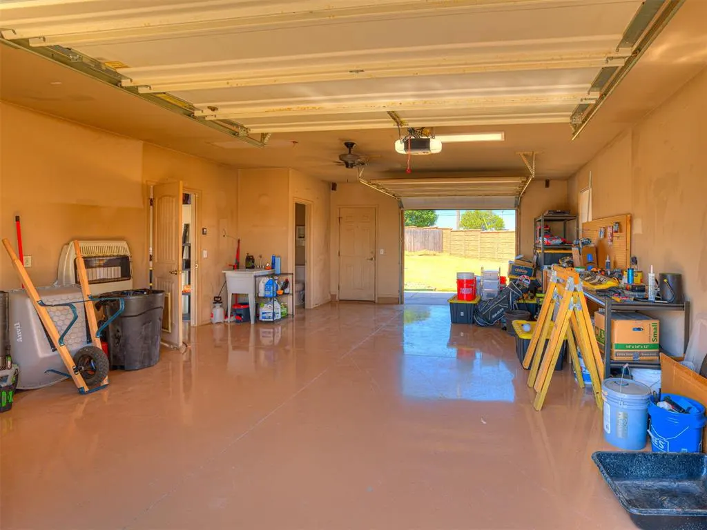 Photo 35 — 2923 SE 5th Street, Moore, OK 73160