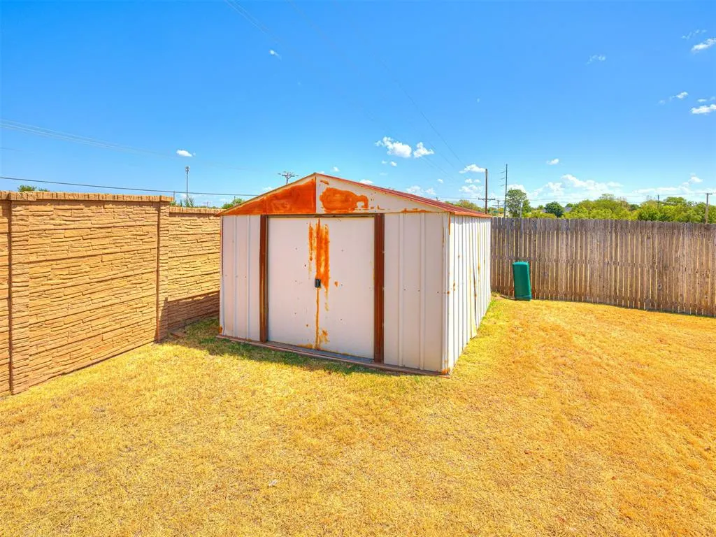Photo 39 — 2923 SE 5th Street, Moore, OK 73160
