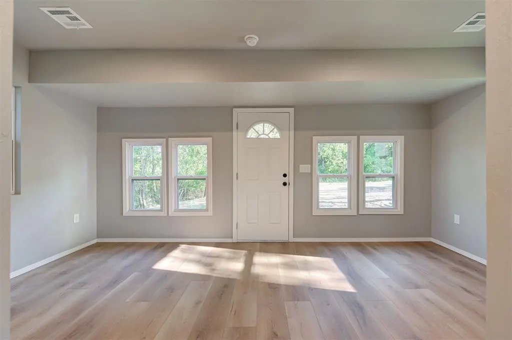 Photo 5 — 407 E 7th Street, Chandler, OK 74834