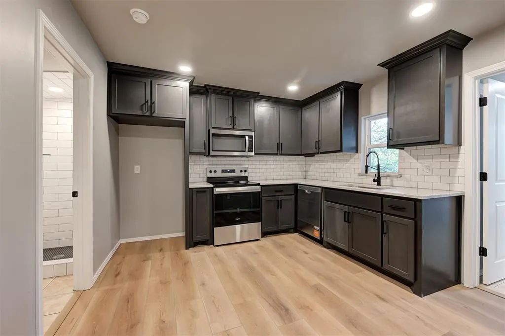 Photo 10 — 407 E 7th Street, Chandler, OK 74834
