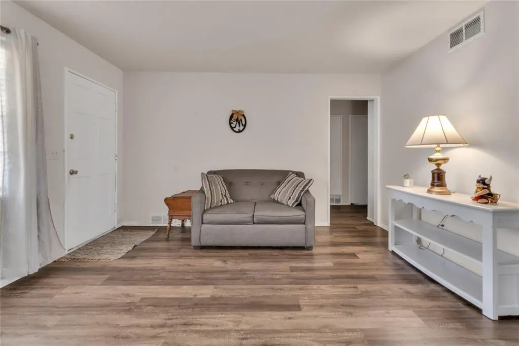 Photo 11 — 2505 N Hammond Avenue, Oklahoma City, OK 73127
