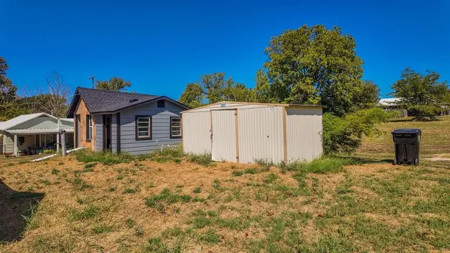 Photo 4 — 409 Fir Street, Wellston, OK 74881