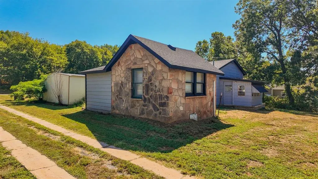 Photo 25 — 409 Fir Street, Wellston, OK 74881