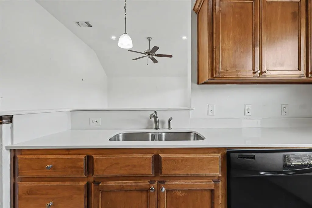 Photo 8 — 19104 Visto Drive, Edmond, OK 73012