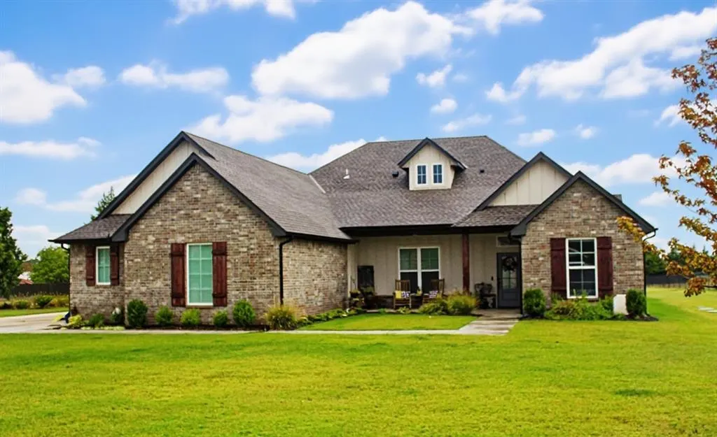 Front exterior — 9741 Regado Court, Guthrie, OK 73044