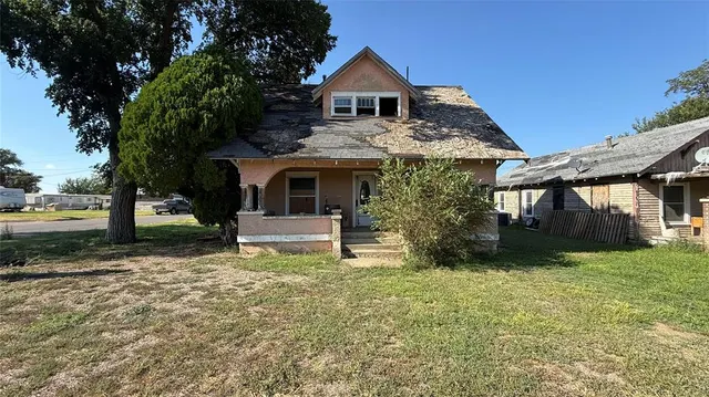 Photo 5 — 420 NW 2nd Street, Laverne, OK 73848