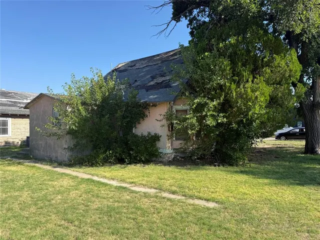 Photo 7 — 420 NW 2nd Street, Laverne, OK 73848
