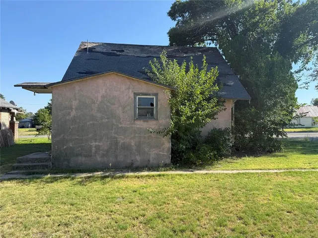 Photo 8 — 420 NW 2nd Street, Laverne, OK 73848