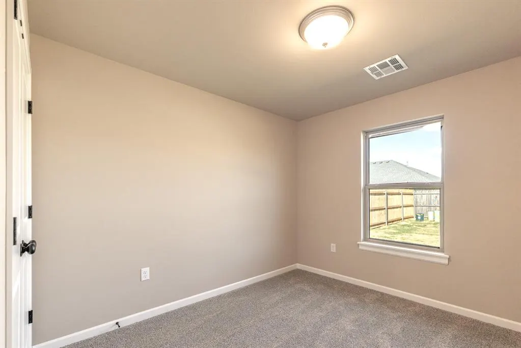 Photo 14 — 4533 Adobe Court, Yukon, OK 73099