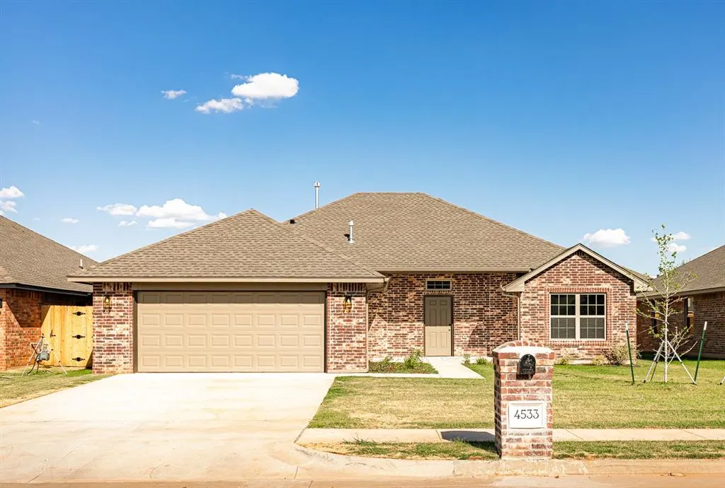 Front exterior — 4533 Adobe Court, Yukon, OK 73099