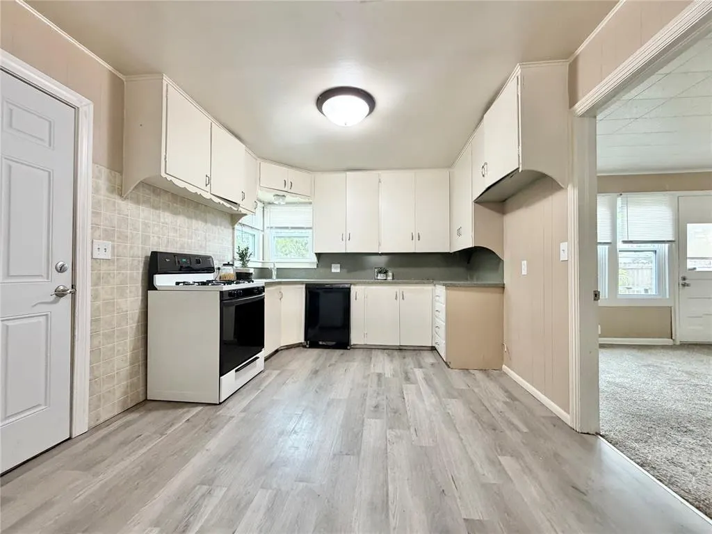 Photo 11 — 118 W Franklin Street, Shawnee, OK 74804