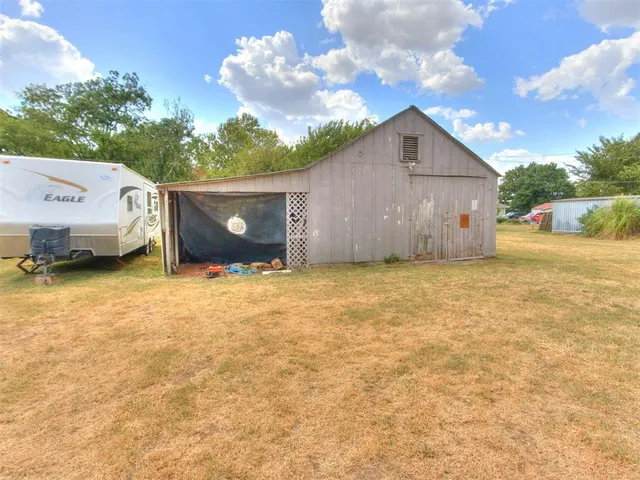 Photo 4 — 309 S Pybas Street, Washington, OK 73093