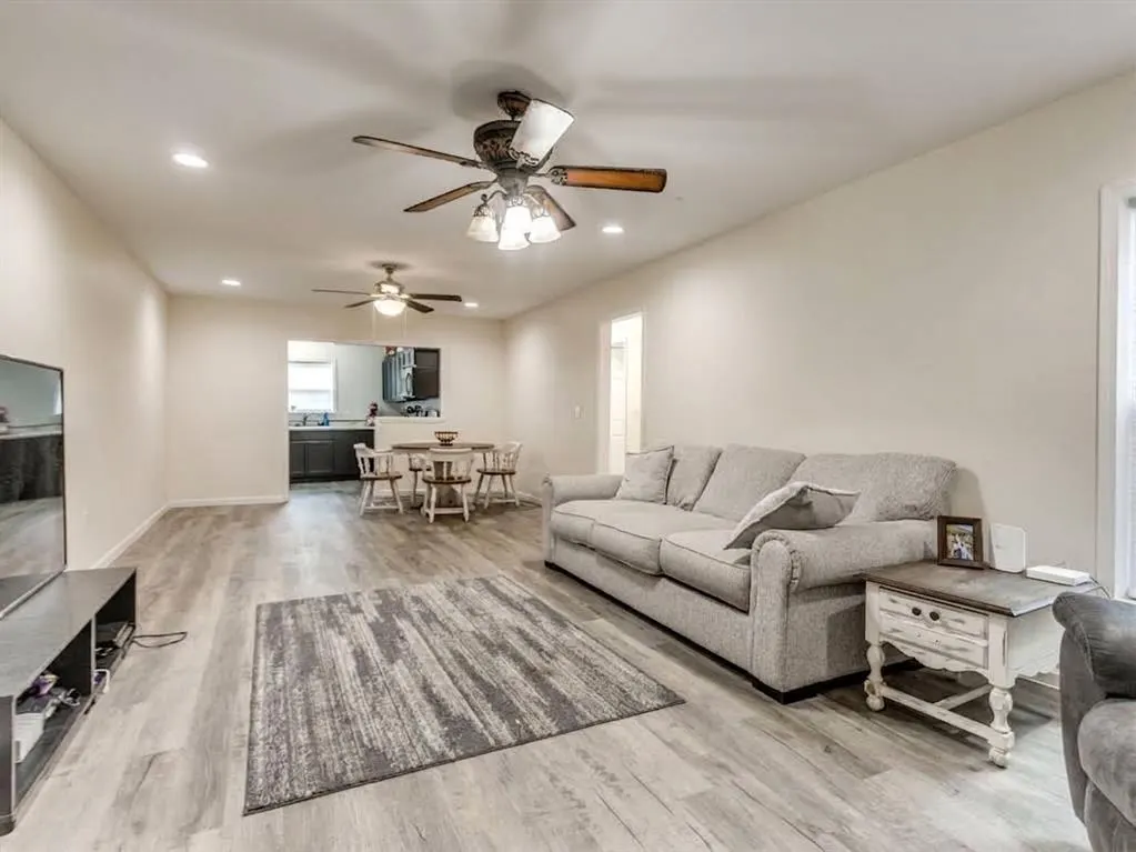 Photo 5 — 309 S Pybas Street, Washington, OK 73093