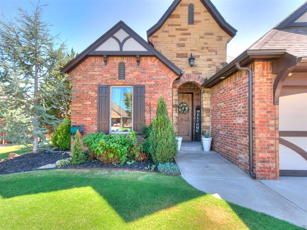 Photo 2 — 4804 SW 126th Street, Oklahoma City, OK 73173