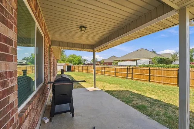 Photo 5 — 8133 Woodhue Drive, Oklahoma City, OK 73135