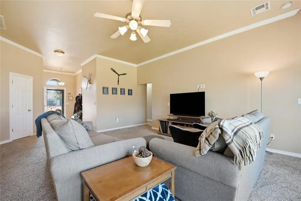 Photo 11 — 8133 Woodhue Drive, Oklahoma City, OK 73135