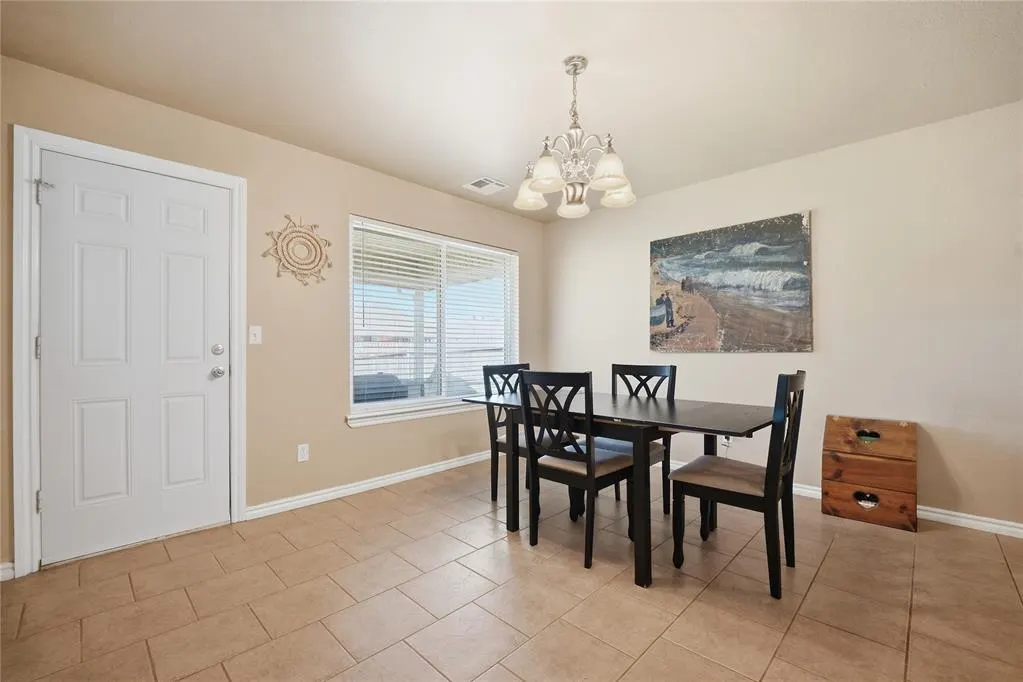 Photo 14 — 8133 Woodhue Drive, Oklahoma City, OK 73135