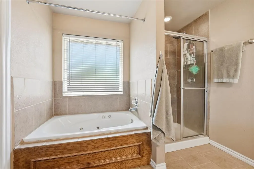 Photo 17 — 8133 Woodhue Drive, Oklahoma City, OK 73135