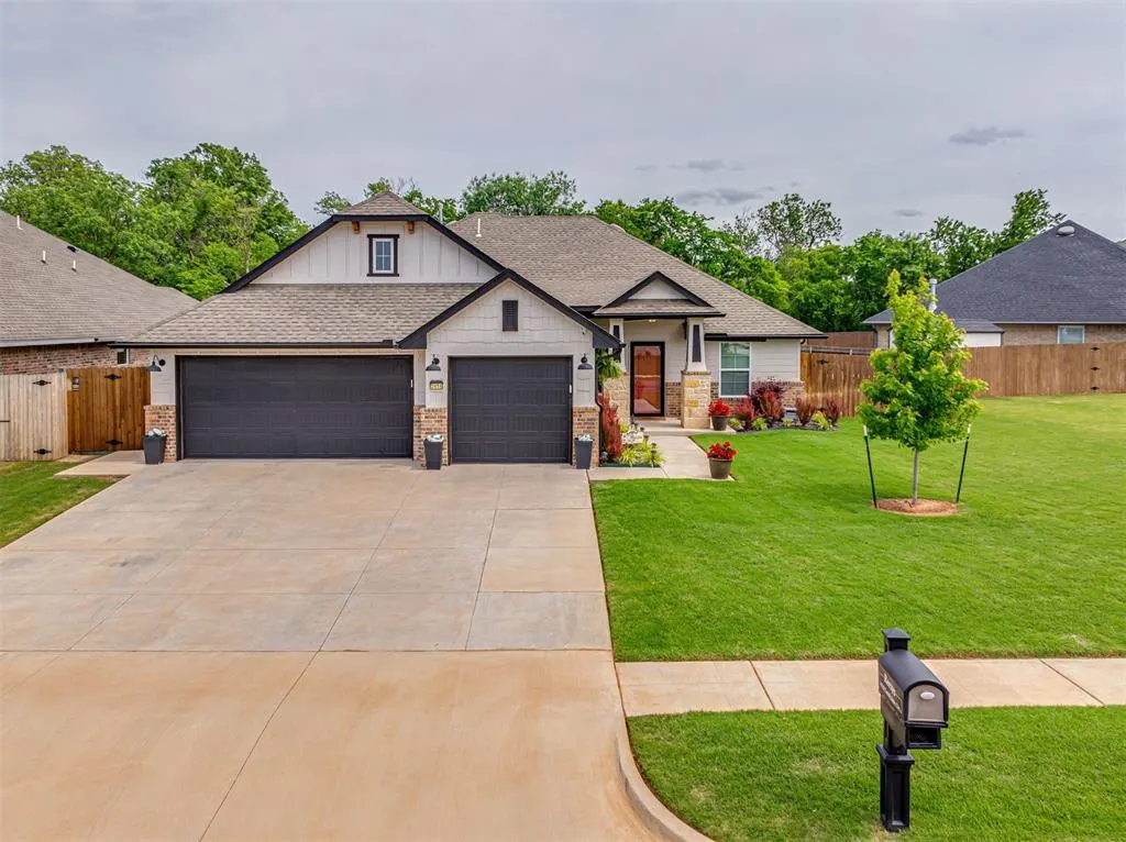 Photo 2 — 2416 Creek Side Circle, Oklahoma City, OK 73160