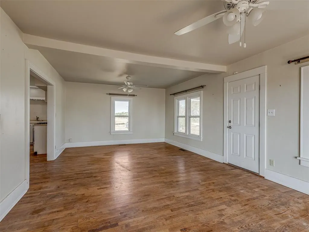 Photo 11 — 18198 E 680 Road, Crescent, OK 73028