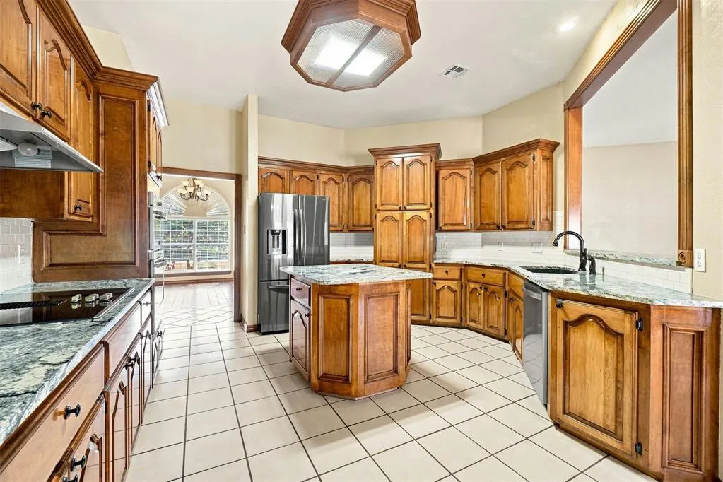 Photo 14 — 1607 SW Edward Circle, Lawton, OK 73505