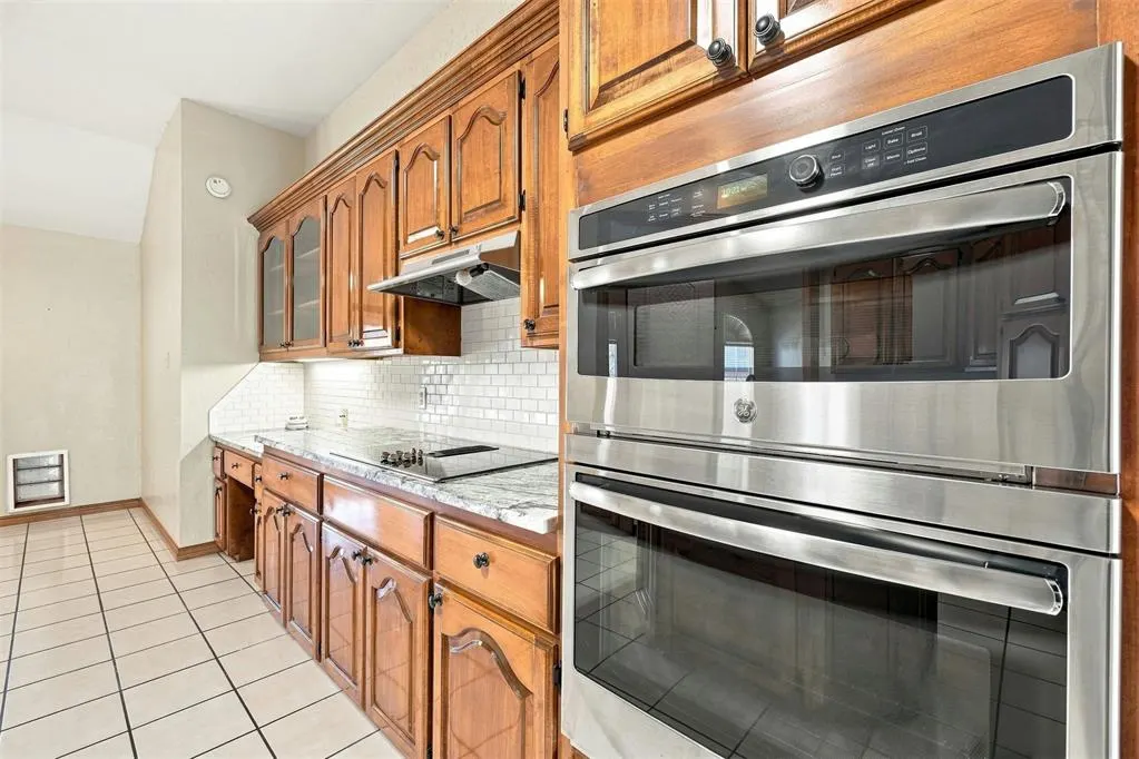 Photo 16 — 1607 SW Edward Circle, Lawton, OK 73505