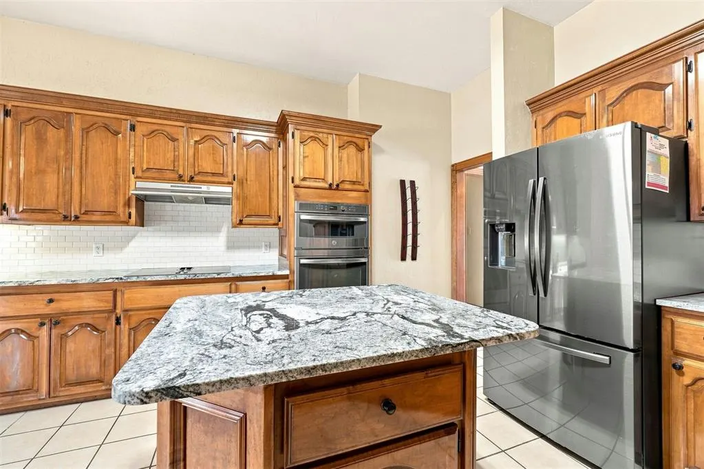 Photo 19 — 1607 SW Edward Circle, Lawton, OK 73505