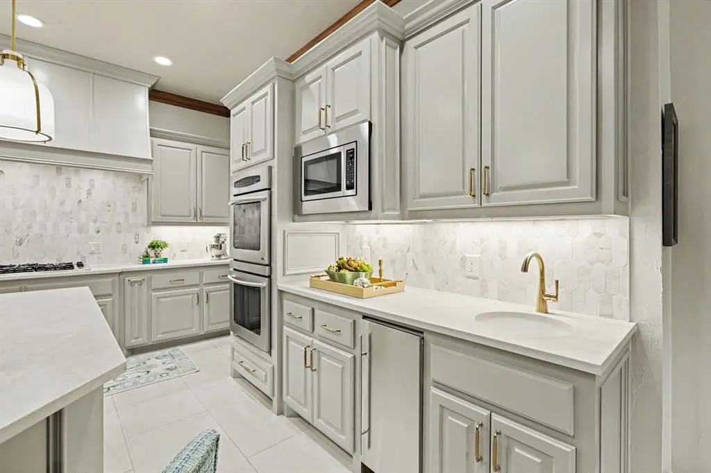 Photo 18 — 15013 Dourdan Court, Oklahoma City, OK 73142