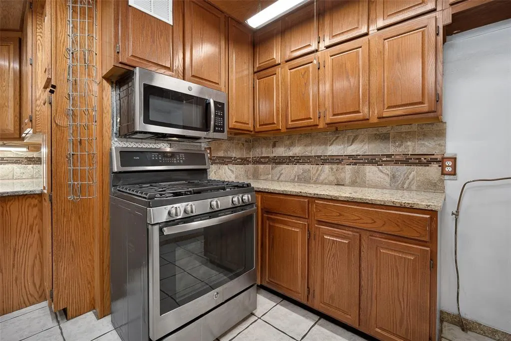 Photo 9 — 2515 N Drexel Boulevard, Oklahoma City, OK 73107
