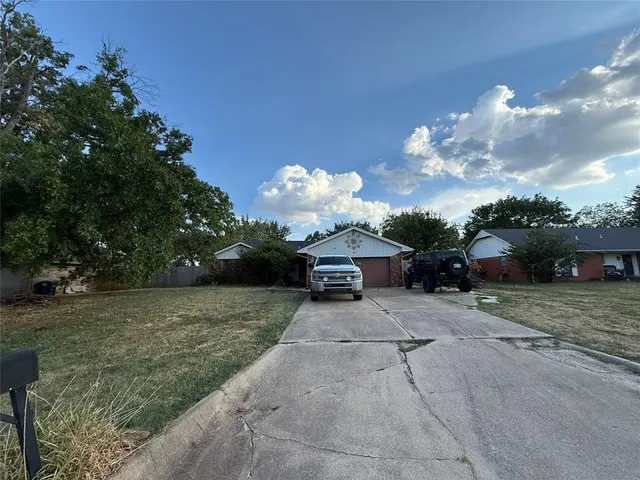 Photo 5 — 17 Oak Hill Road, Shawnee, OK 74804