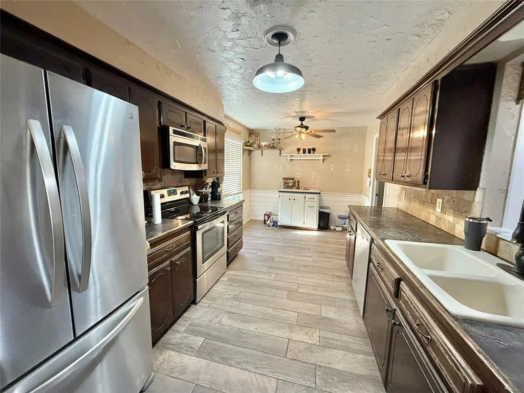 Photo 8 — 17 Oak Hill Road, Shawnee, OK 74804