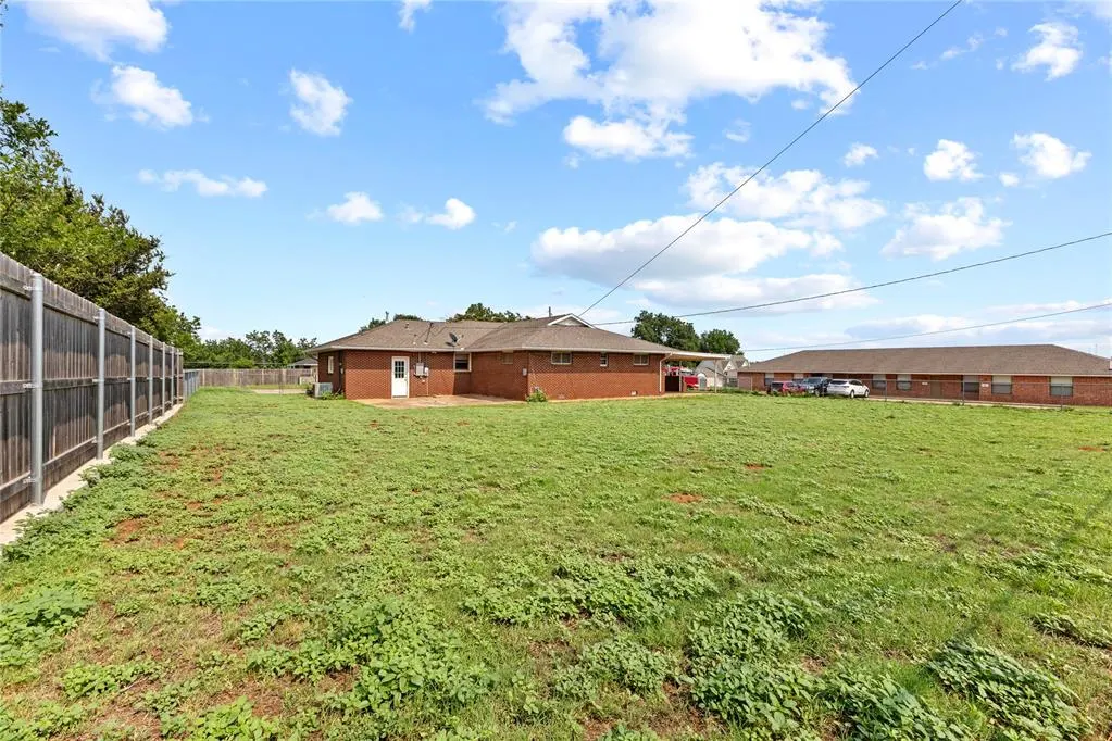 Photo 23 — 1009 N Illinois Street, Weatherford, OK 73096
