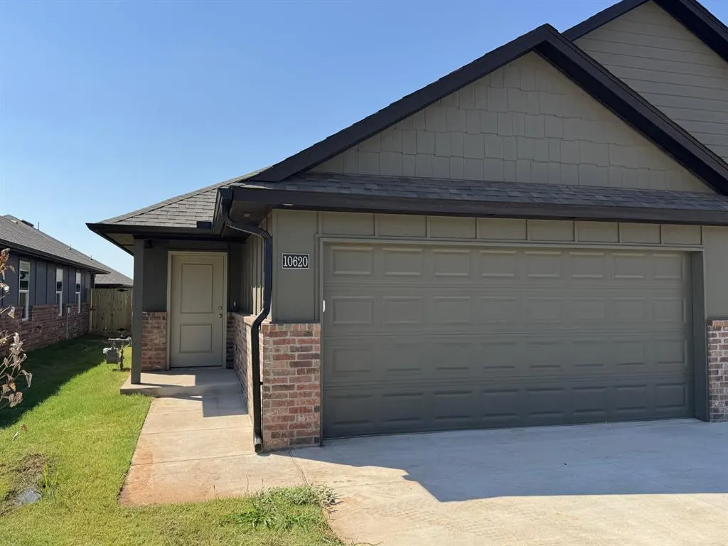 Front exterior — 10620 SW 16th Terrace, Yukon, OK 73099