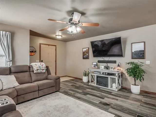 Photo 6 — 958 Cotswold Court, Blanchard, OK 73010