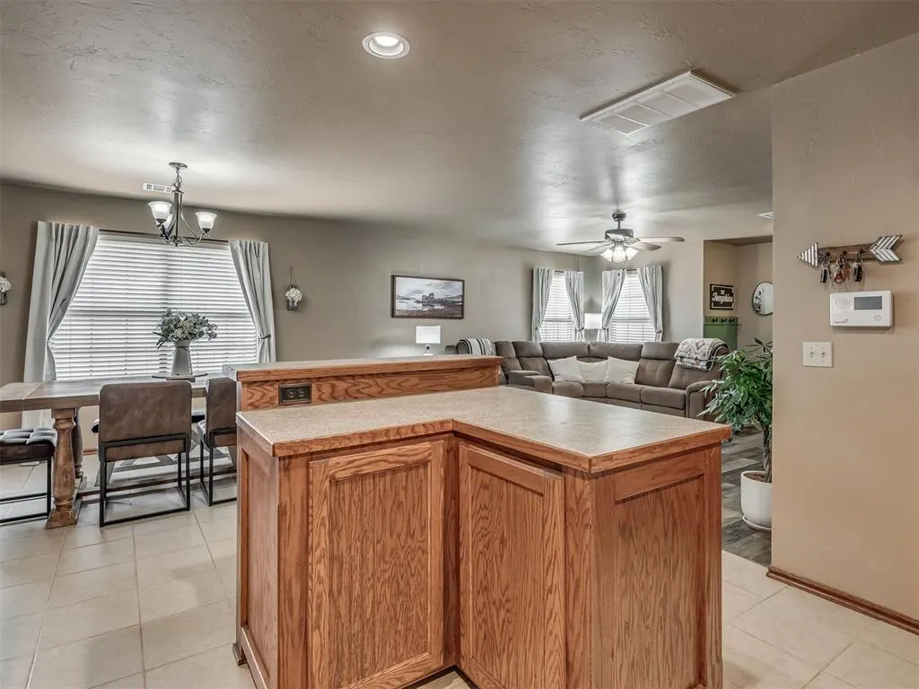 Photo 15 — 958 Cotswold Court, Blanchard, OK 73010