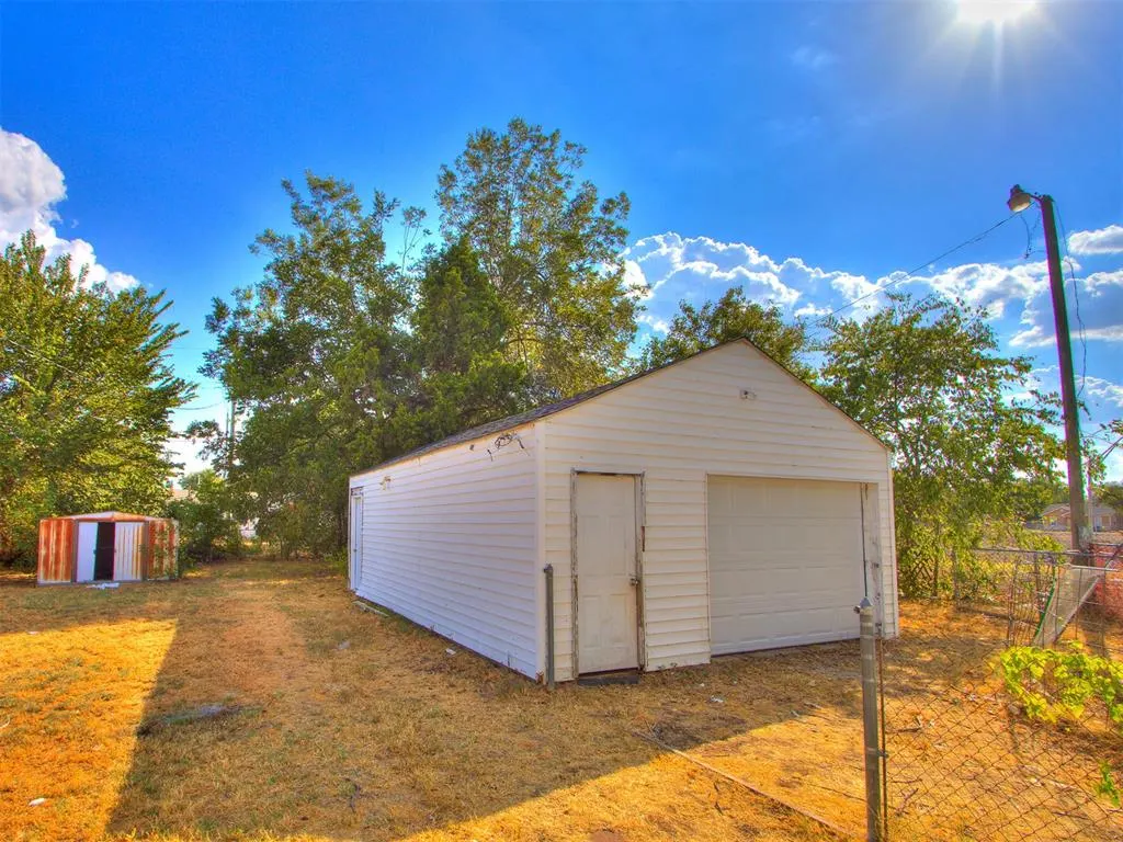 Photo 2 — 3028 SW 26th Street, Oklahoma City, OK 73108